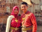 Tulisan-lama-istri-Arya-Daru-Pangayunan-kembali-viral.-Ini-kisah-haru-Meta-Ayu-Puspitantri-sebagai-pendamping-diplomat-Kemlu-Tewas-Instagarm-@ddaru_chee.webp