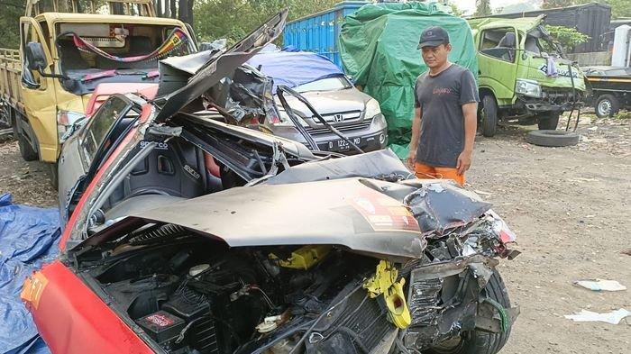 kecelakaan-di-Ruas-Jalan-Tol-Cipularang-1112023-malam2.jpg