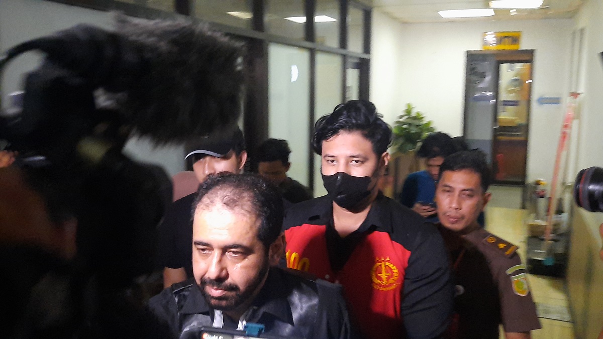sidang-tuntutan-ditunda-lagi-ammar-zoni-merasa-dipermainkan-26Ff5aEWxd.jpg