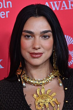 250px-DuaLipa-byPhilipRomano.jpg